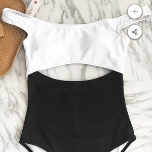 Cupshe Time for You Dropped Shoulder One-Piece